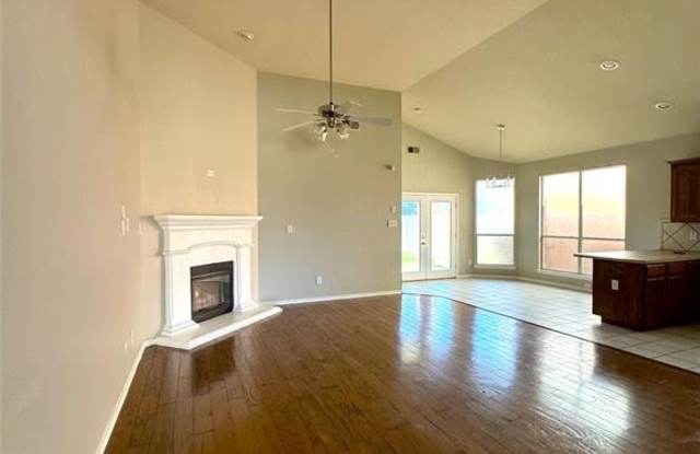 10129 Bull Run - 10129 Bull Run, Fort Worth, TX 76177