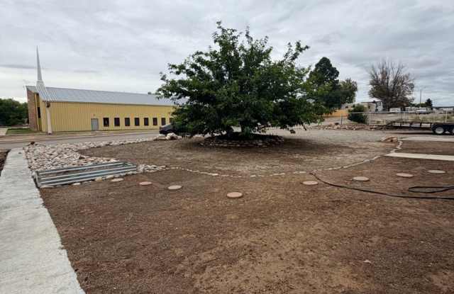 3 bed, 2 bath, 2 living spaces, Aztec NM Gallery 4