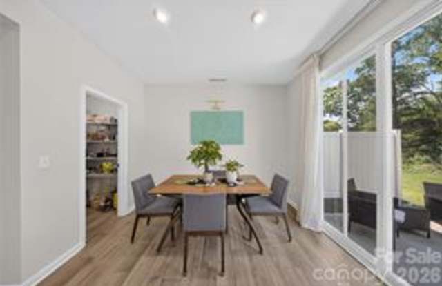 14938 Tamarack Drive Gallery 4