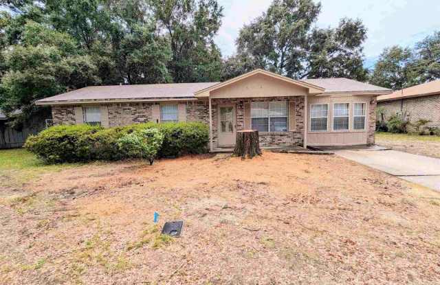 5949 Queen St - 5949 Queen Street, Milton, FL 32570