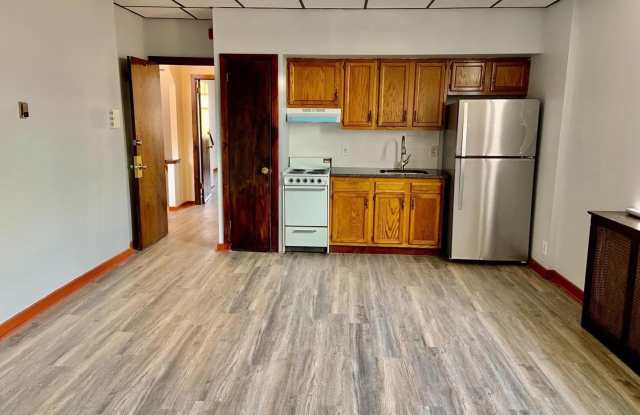 2250 S 9TH Street Gallery 2
