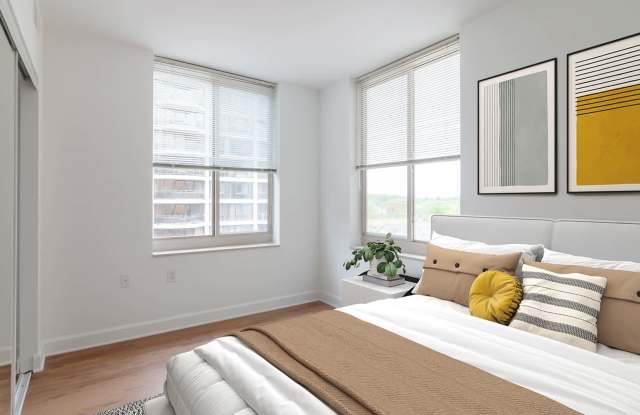 1800 Oak Apartments Gallery 1
