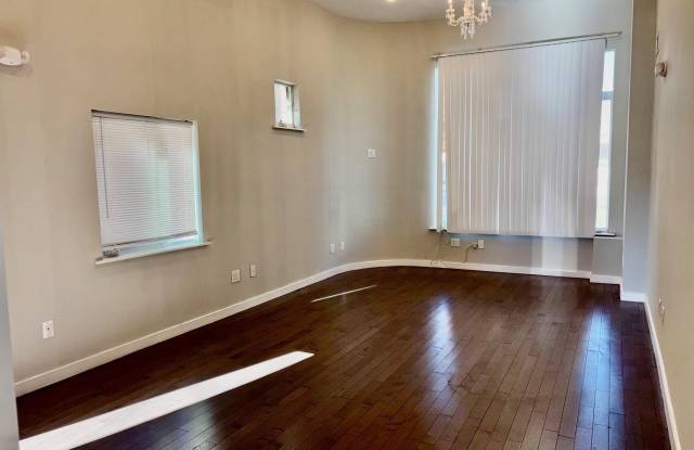 5358 ADDISON Street Gallery 2