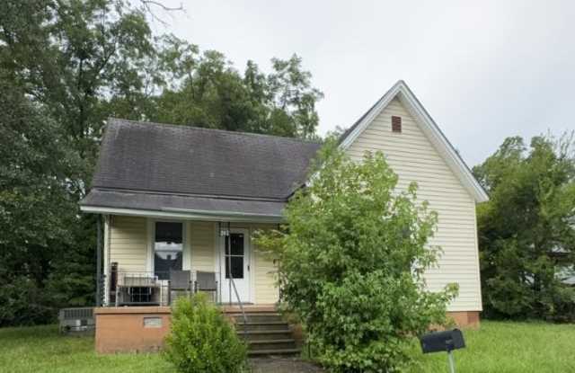 207 D Street Gallery 1