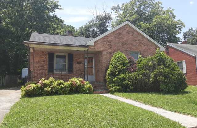 Radford, 2 BR / 1 BA, Available photos photos