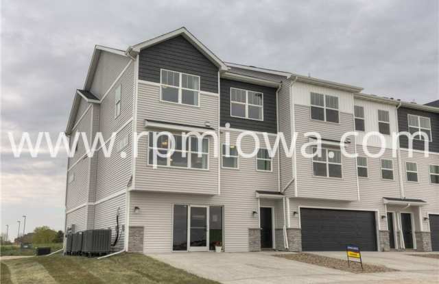 UPDATED!! 2 Bedroom, 2.5 Bath Townhome in Ankeny photos photos