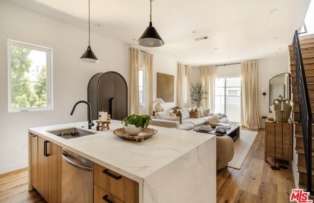 4460 Maplewood Ave photos photos