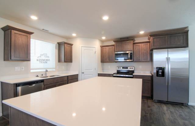 4 Bedroom, 2.5 Bath Home in Kennewick Gallery 3