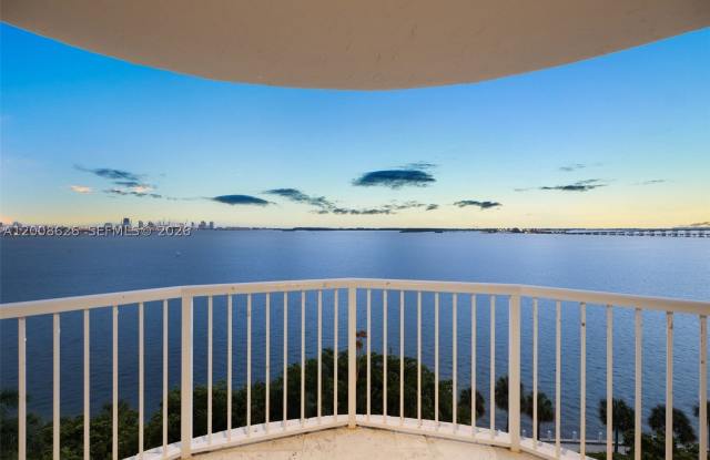 1420 Brickell Bay Dr Gallery 4