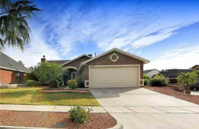 Amazing 3 bedroom 2 bath home is West El Paso! photos photos