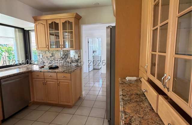 5223 SW 102nd Ct Gallery 3