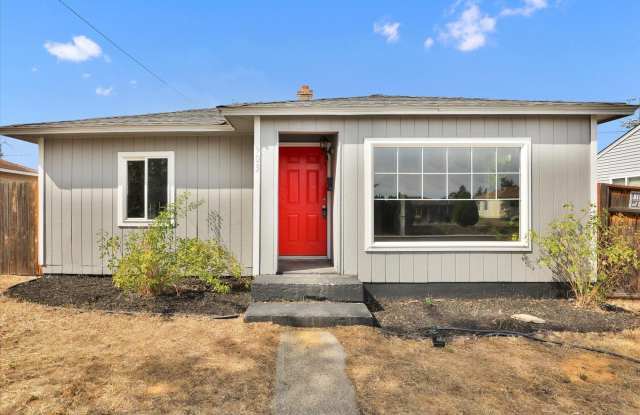 903 E ROWAN Ave photos photos