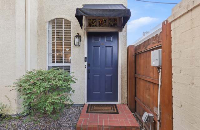 4517 Holland Avenue Gallery 4