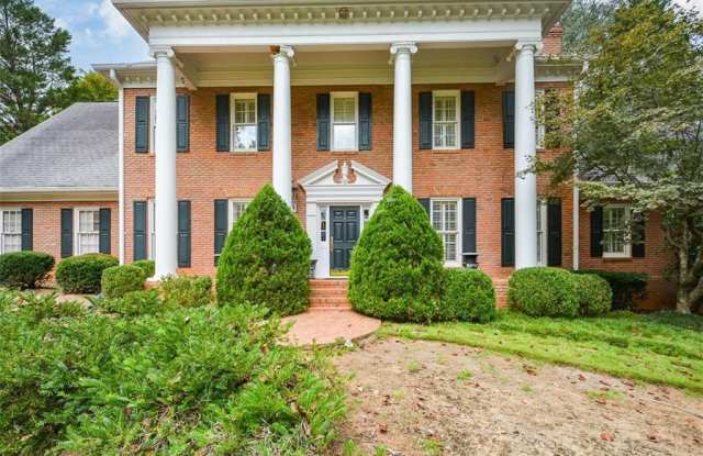 1640 Lazy River Lane Gallery 4