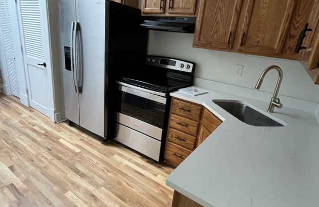 816 Massachusetts Street - C photos photos