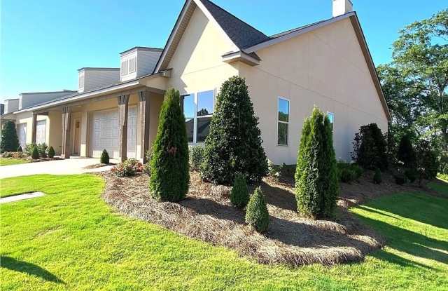 New 3 bed 2 bath Condo in Windsor Village! photos photos