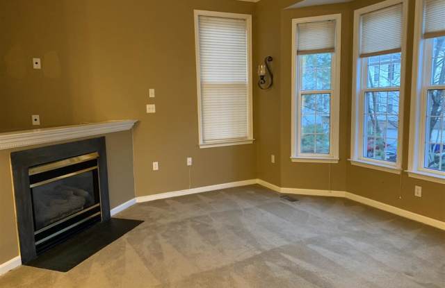 9130 CARRIAGE HOUSE LANE Gallery 3