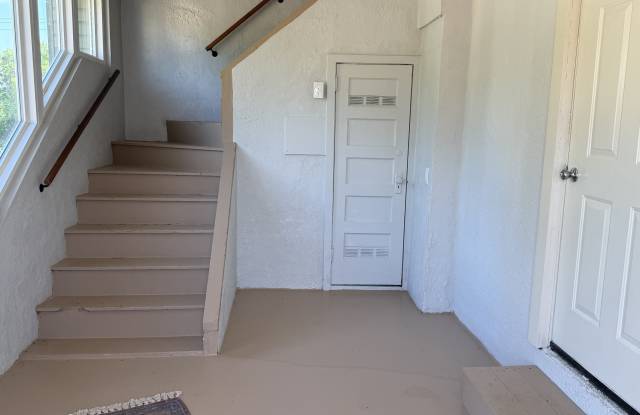 937 Vine Street RearN/A Gallery 2