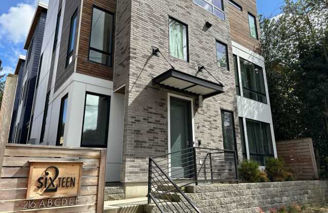 Centrally Located Capitol Hill 2-Bedroom with Rooftop Deck and Parking - Pet-Friendly! photos photos