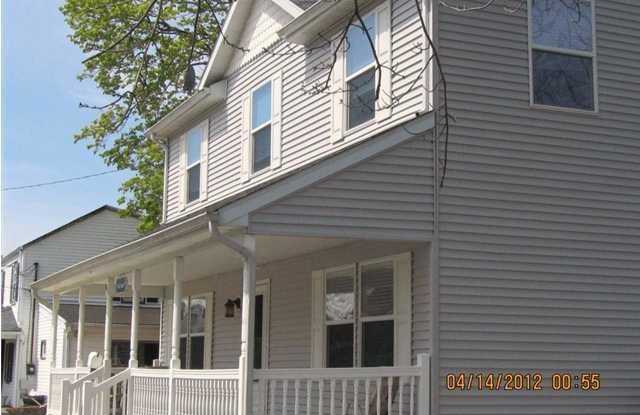 81 Hennessey Street Gallery 2