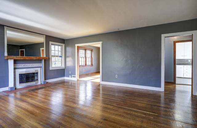 2147 Memorial Court - 2147 Memorial Court, Kingsport, TN 37664