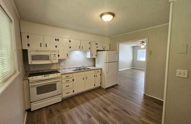 1301 Gadd Road - B - 1301 Gadd Road, Chattanooga, TN 37343 1301 Gadd Road - B - 1301 Gadd Road, Chattanooga, TN 37343