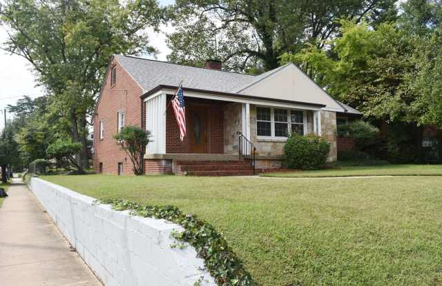 Downtown location! - 1400 Stafford Avenue, Fredericksburg, VA 22401