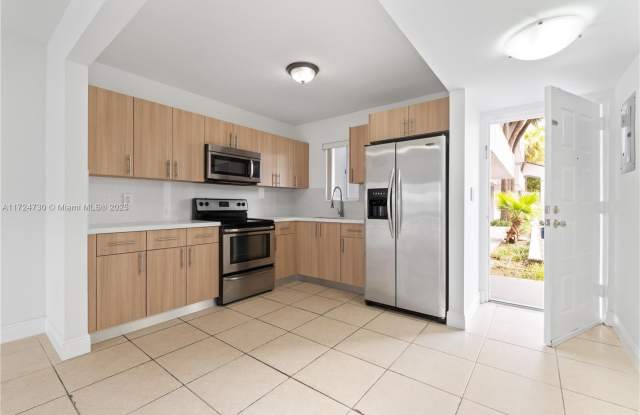 2660 W 76th St photos photos