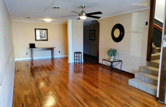 25 E Bockman Way Gallery 3