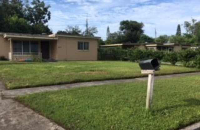 3 Bedroom 1 Bath Home For Rent at 4512 Lawne Ct. Orlando, Fl. 32808 photos photos