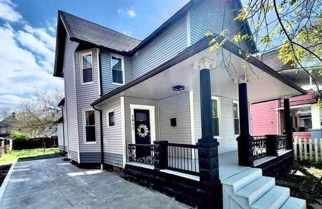 Charming 4 beds 3 baths in Cleveland! photos photos