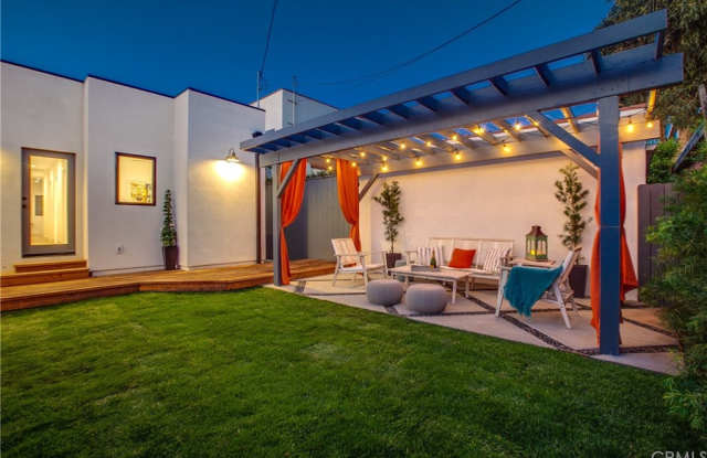 1142 Grant Avenue Gallery 3