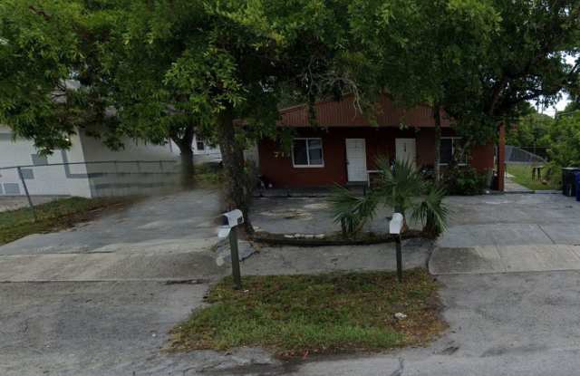 Large 2-1 duplex - 718 Northwest 15th Avenue, Fort Lauderdale, FL 33311