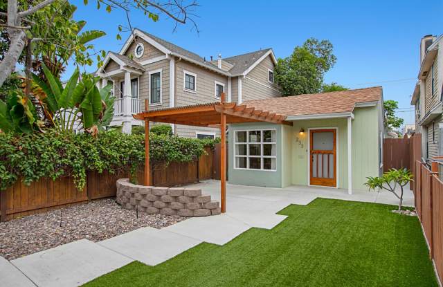 Upgraded 2br Coronado House, Bonus Room, Yard & Garage! photos photos