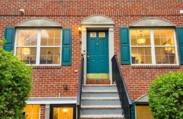 151 W Market St photos photos