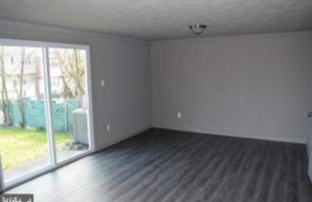 1939 ELOISE LANE Gallery 2