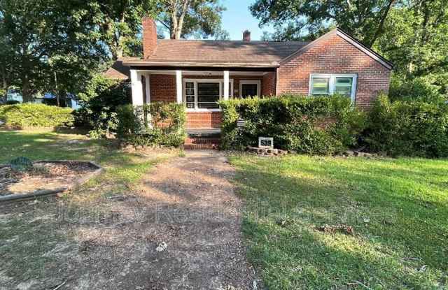 539 W. Weatherspoon Street photos photos