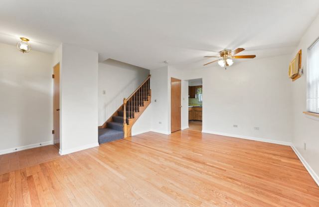 17 E Thorndale Avenue Gallery 2