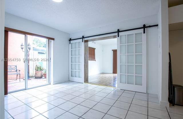 16227 SW 139th Ct Gallery 4