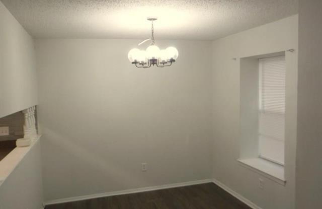 2327 Overland Lane Gallery 2