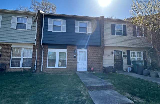 Henrico County Townhouse! 3 beds, 1.5 bath, central laundry, HVAC, parking, all electric! photos photos