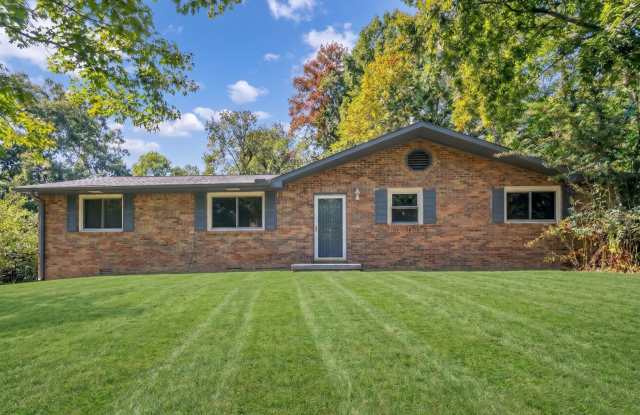 Charming Brick Single-Family Home in Kingston Springs! Gallery 1
