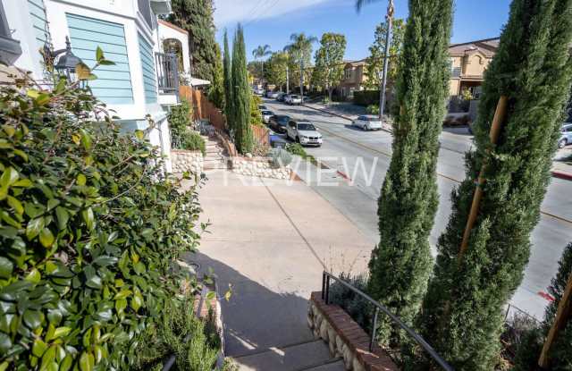 STUNNING TOWNHOME 2 BED 2.5 BATH 2 CAR GARAGE NORTH PARK/HILLCRES Gallery 4