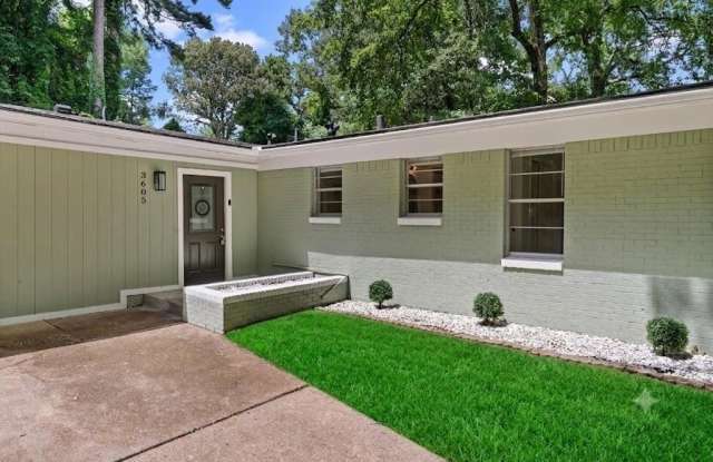 3605 Forest Trail Gallery 3