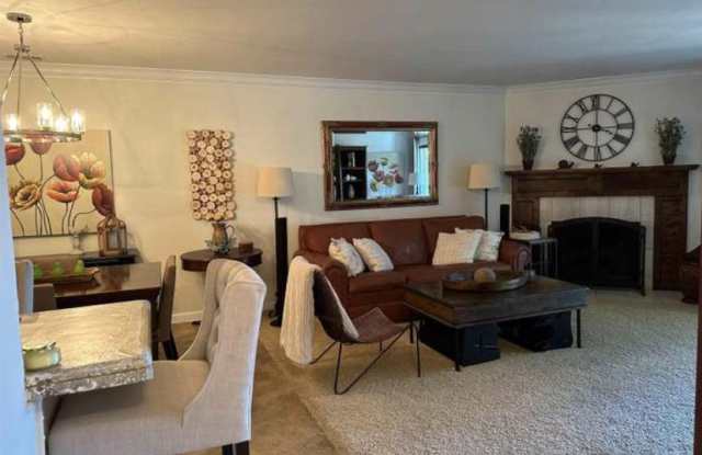 26953 Hayward Blvd Apt 210 Gallery 2