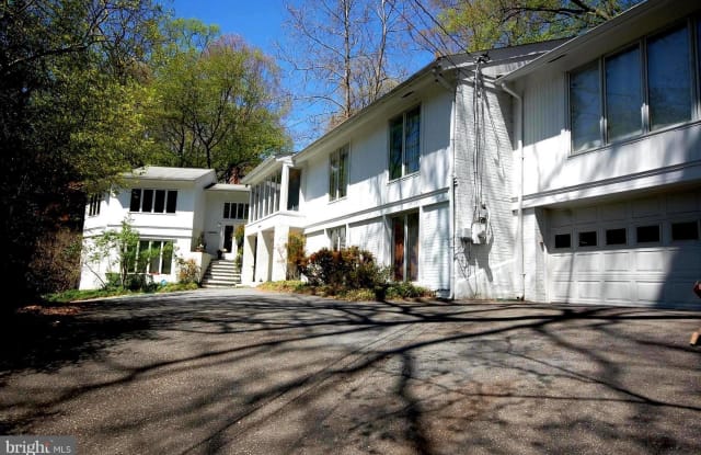 6215 GOLDSBORO RD #B - 6215 Goldsboro Road, Bethesda, MD 20817