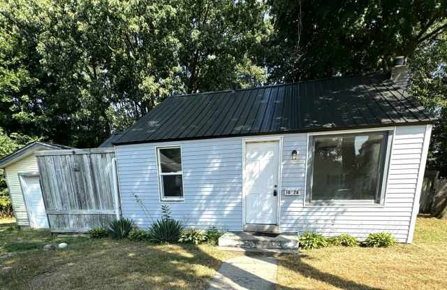 2-Bedroom, 1-Bathroom Home – 1028 Church Ct, Elkhart, IN – $1,025/Month | Section 8 Accepted photos photos
