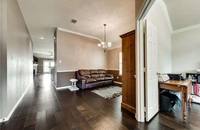 12138 Red Hawk Drive Gallery 4