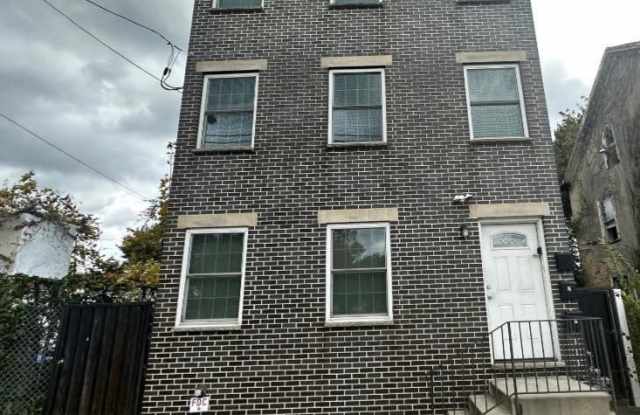 2040-42 Haines Street photos photos