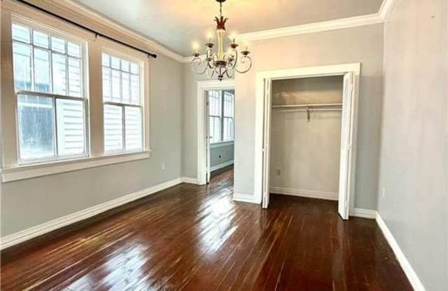 1532 FRANCE Street Gallery 2